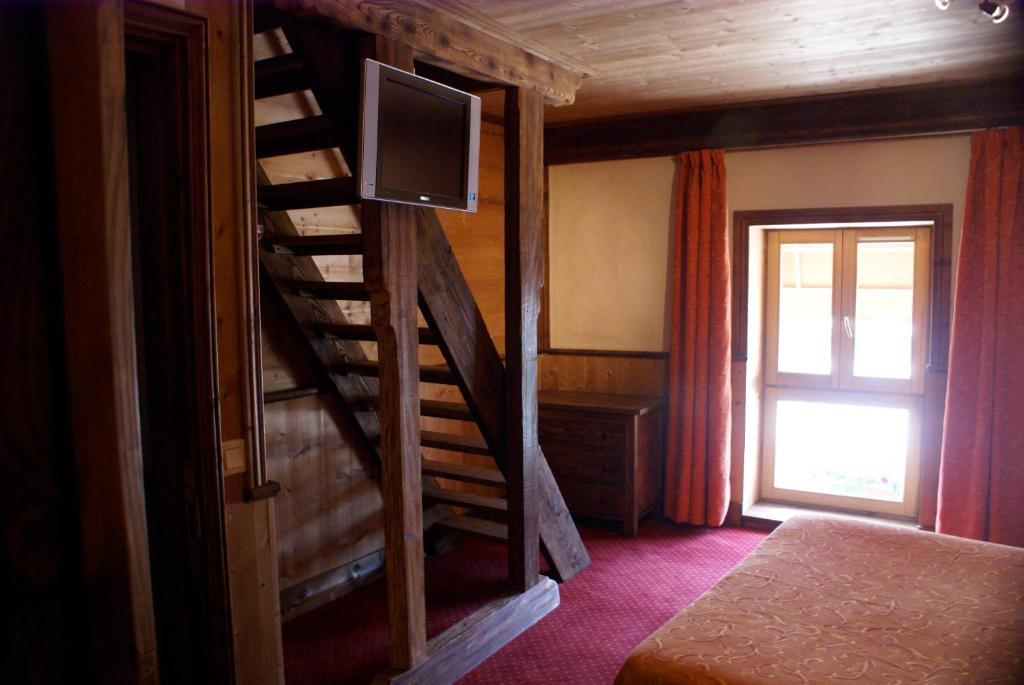 Отель Le Relais De L'Abbaye Турню Номер фото
